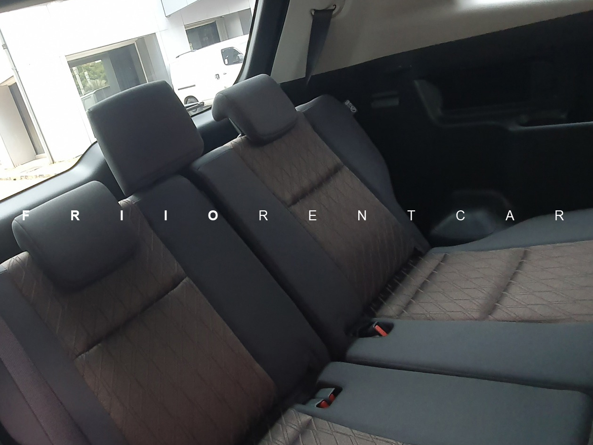 Harga Sewa Toyota Innova Zenix - Image 5